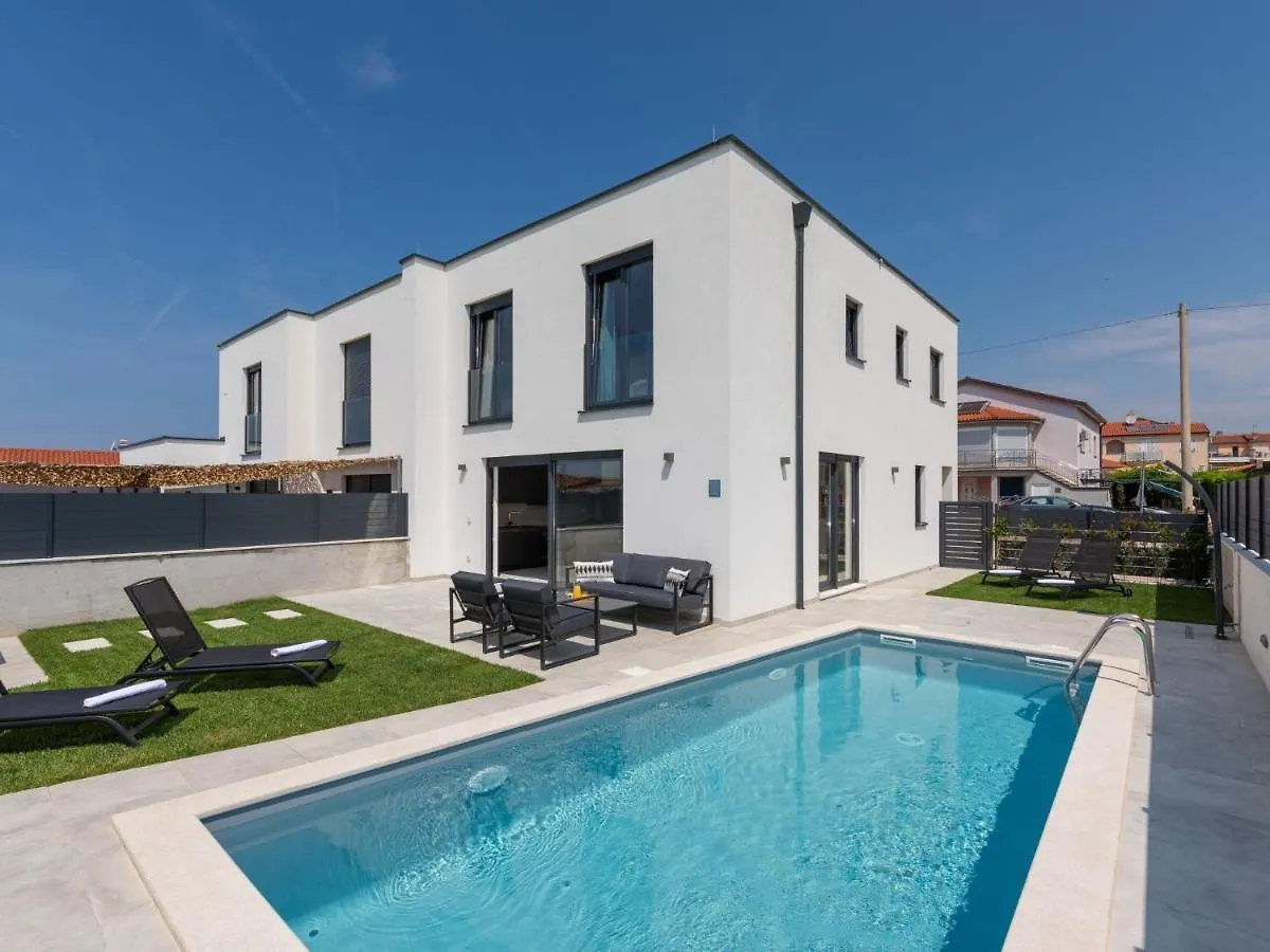 Holiday Home Villa Valero By Interhome Karpinjan